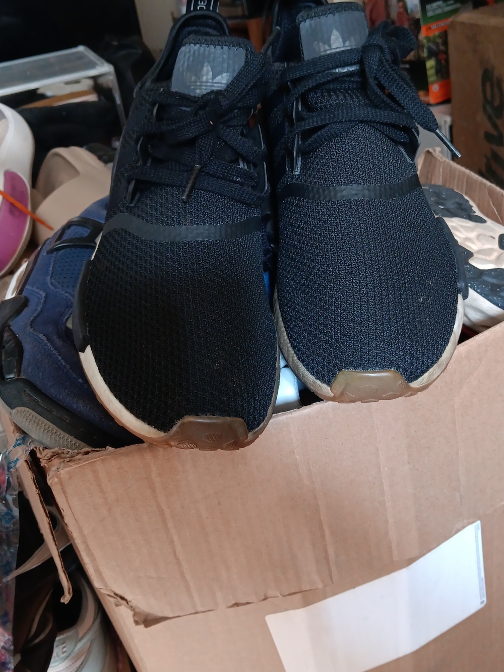 Men's Size 11.6 Adida RNR - Picture 2 of 4